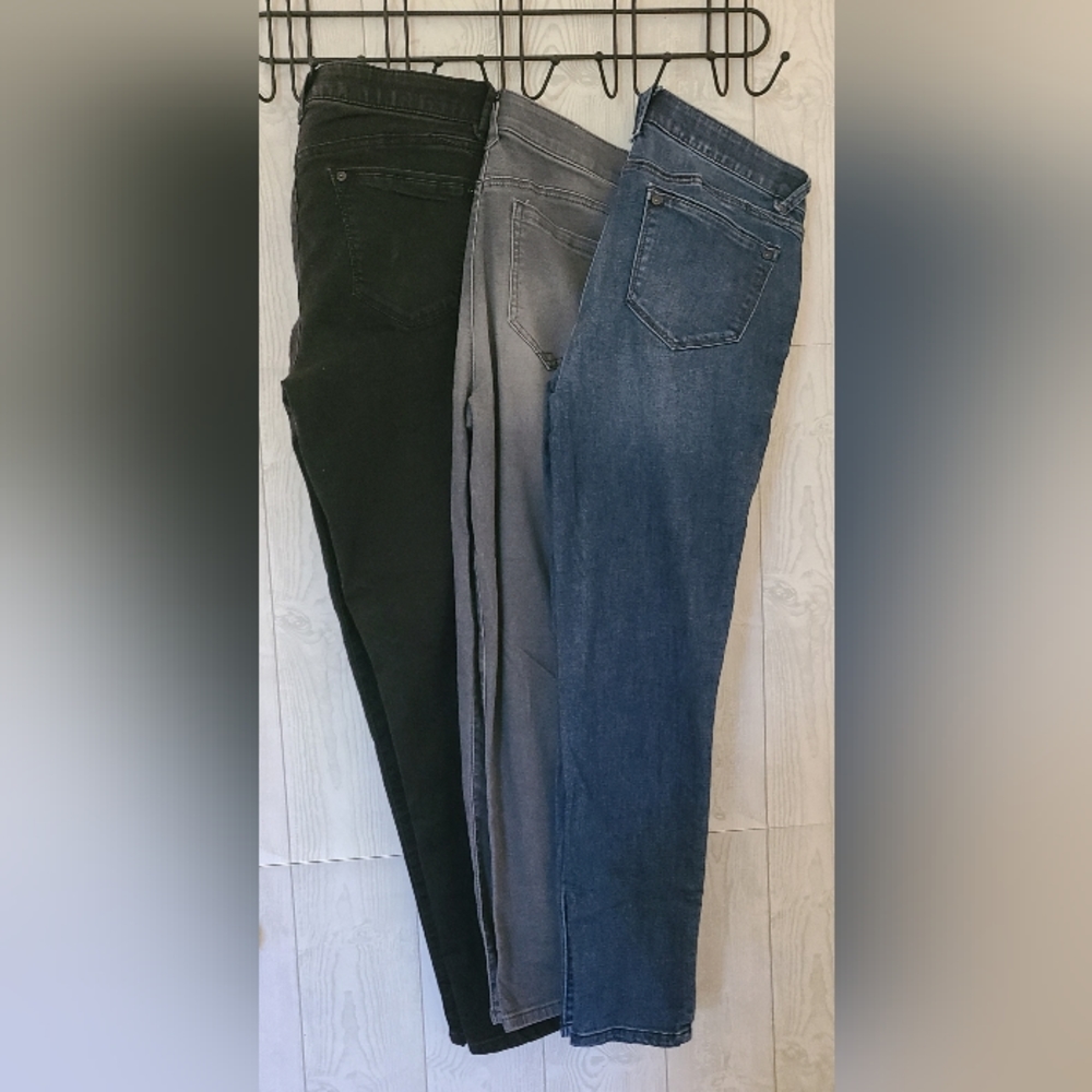 Wit & Wisdom Skinny Jean's Bundle (Size 6/8)
